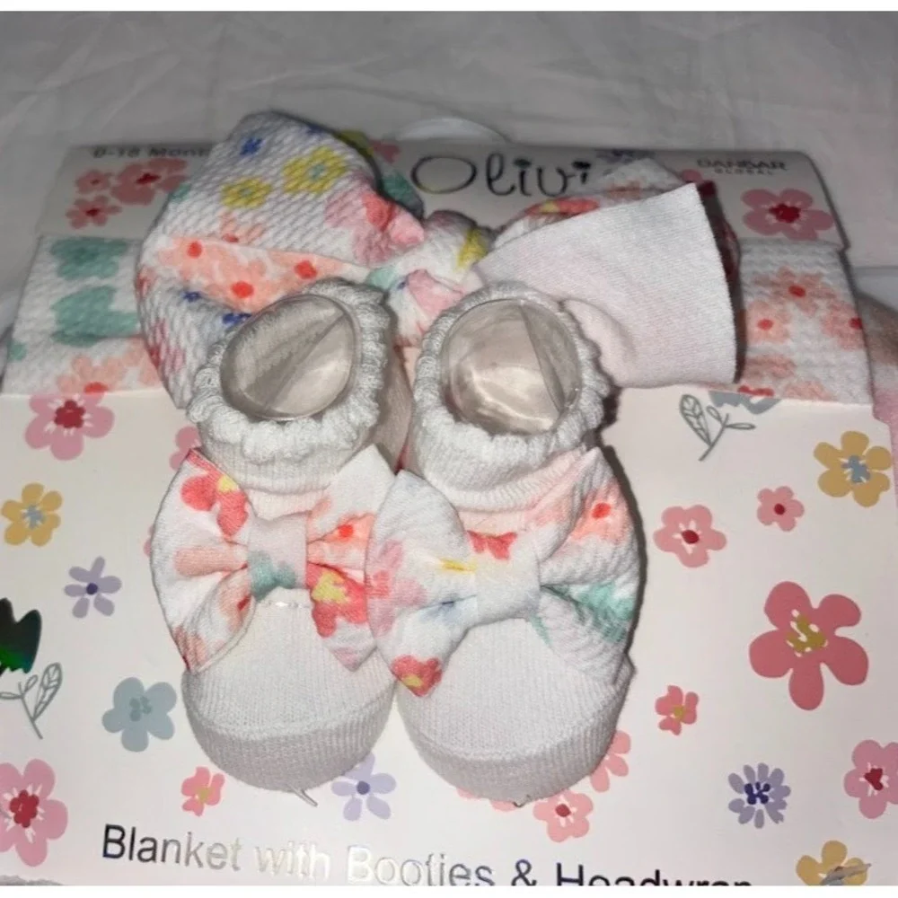 Ava Olivia Baby Girl Plush Flower Blanket Booties‎ Headband Bow Set Gift NWT